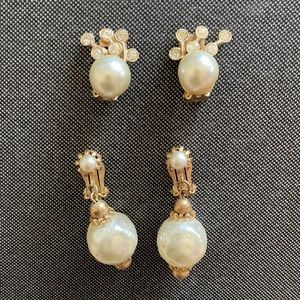 2 Pairs of Vintage Gold Pearl Clip-on Earrings